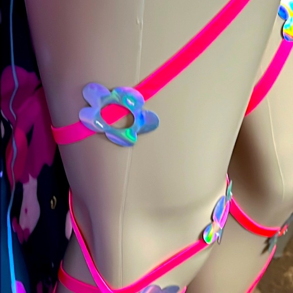 NEW Neon pink Leg wraps with Holographic Flowers - Picture 4 of 11